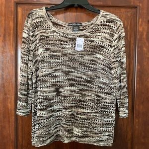 NWT Women’s crochet 3/4 sleeve top Size M
